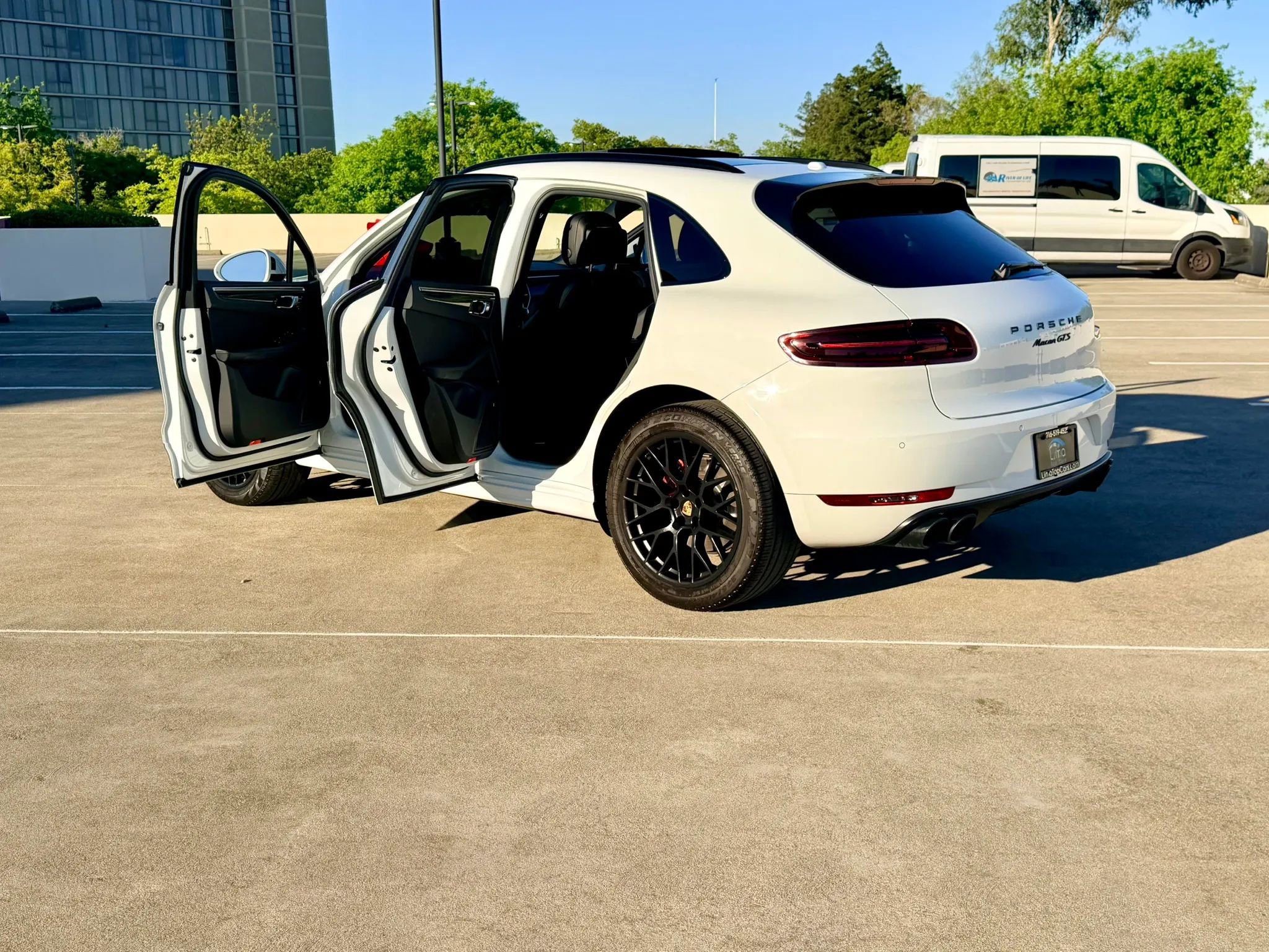 Used 2017 Porsche Macan GTS AWD/4WD image 49