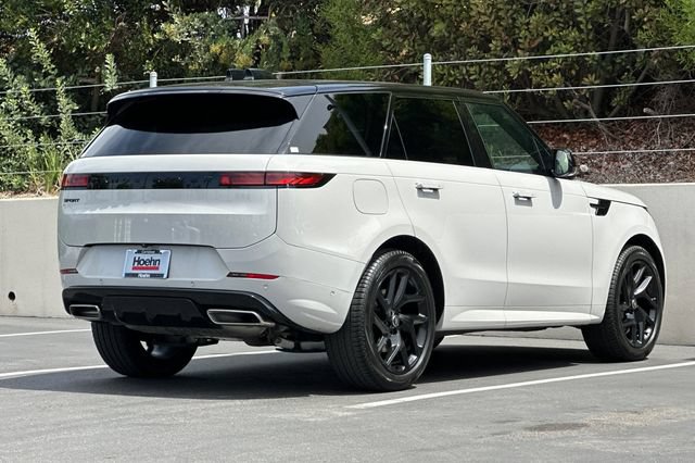 Used 2025 Land Rover Range Rover Sport Dynamic SE AWD/4WD image 5