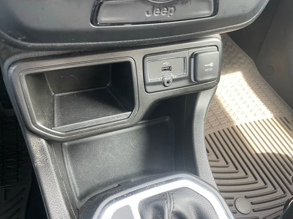 Used 2020 Jeep Renegade Sport w/ Sport Appearance Group FWD image 12