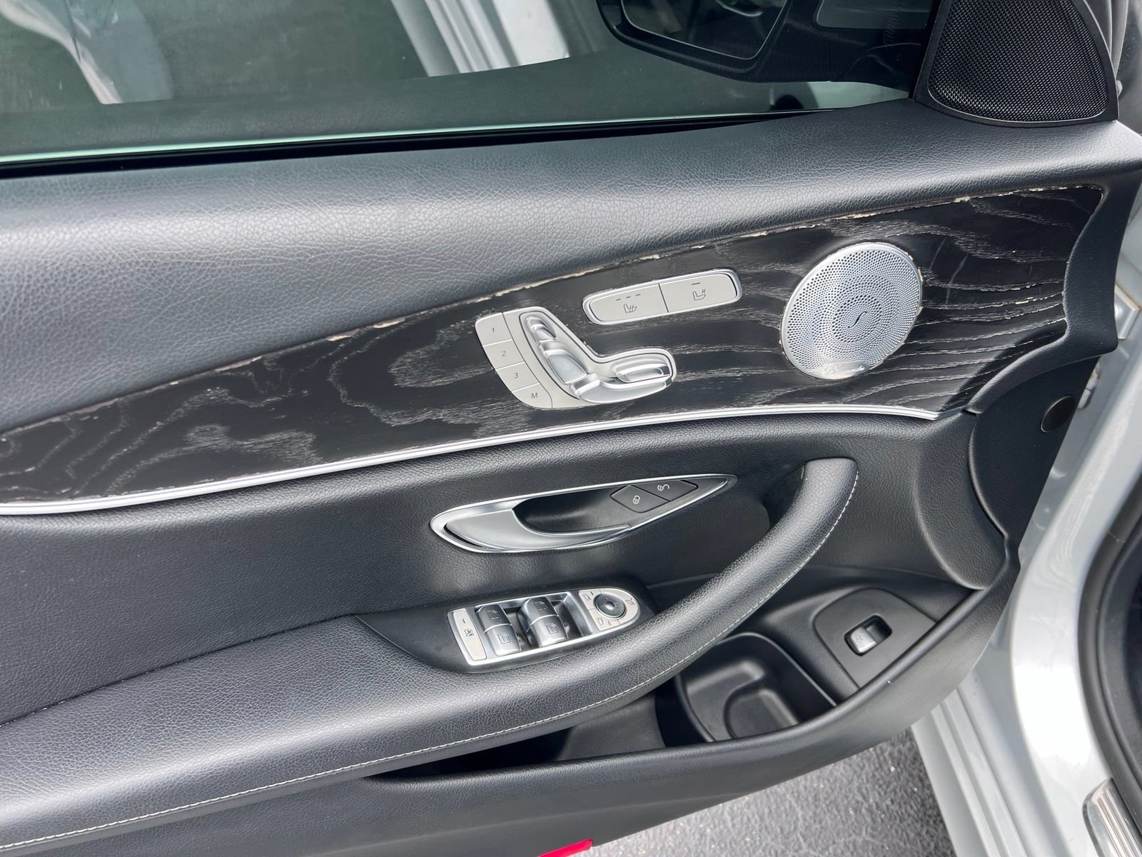 Used 2019 Mercedes-Benz E 300 image 27