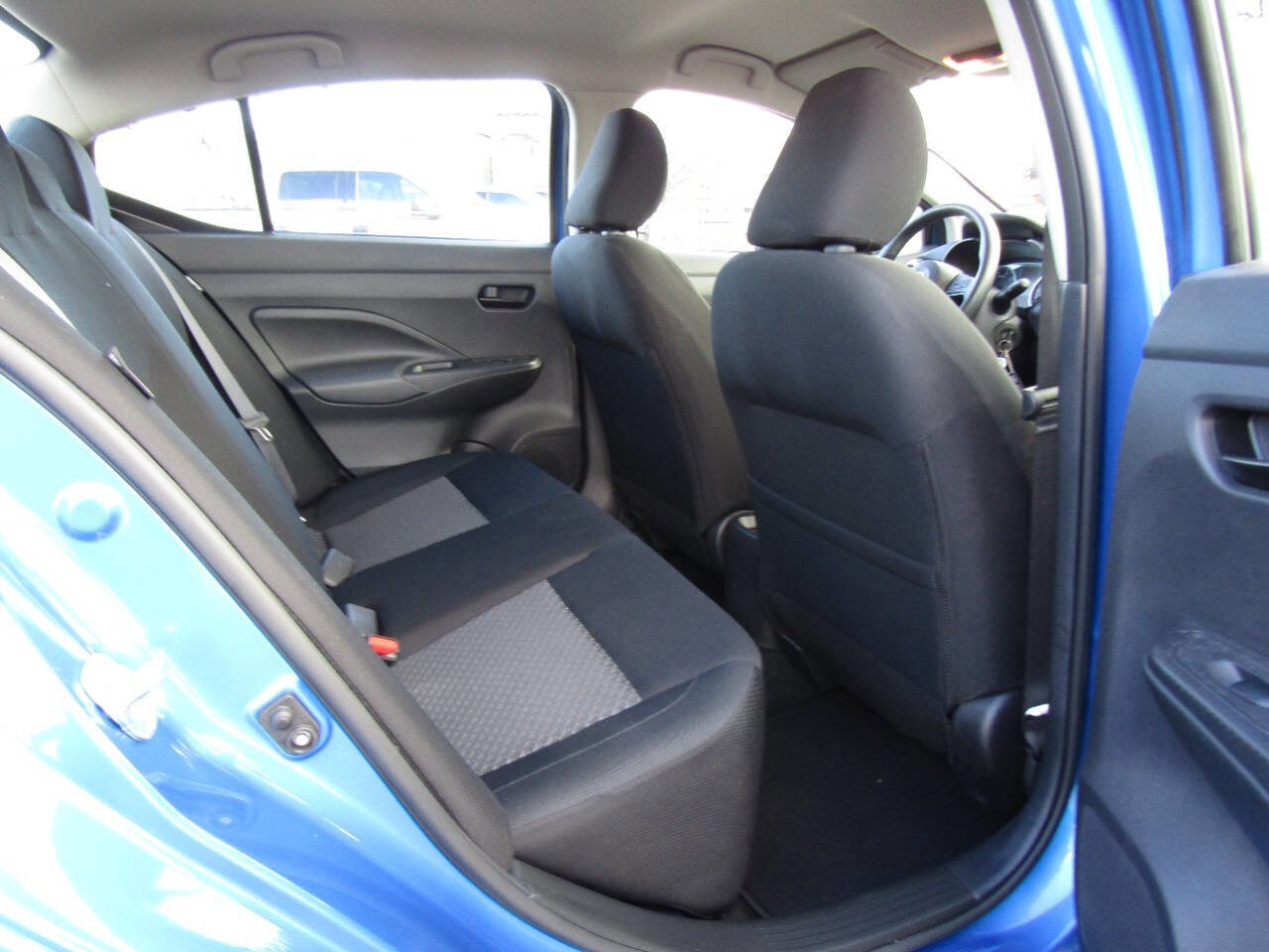 Used 2023 Nissan Versa S FWD image 23