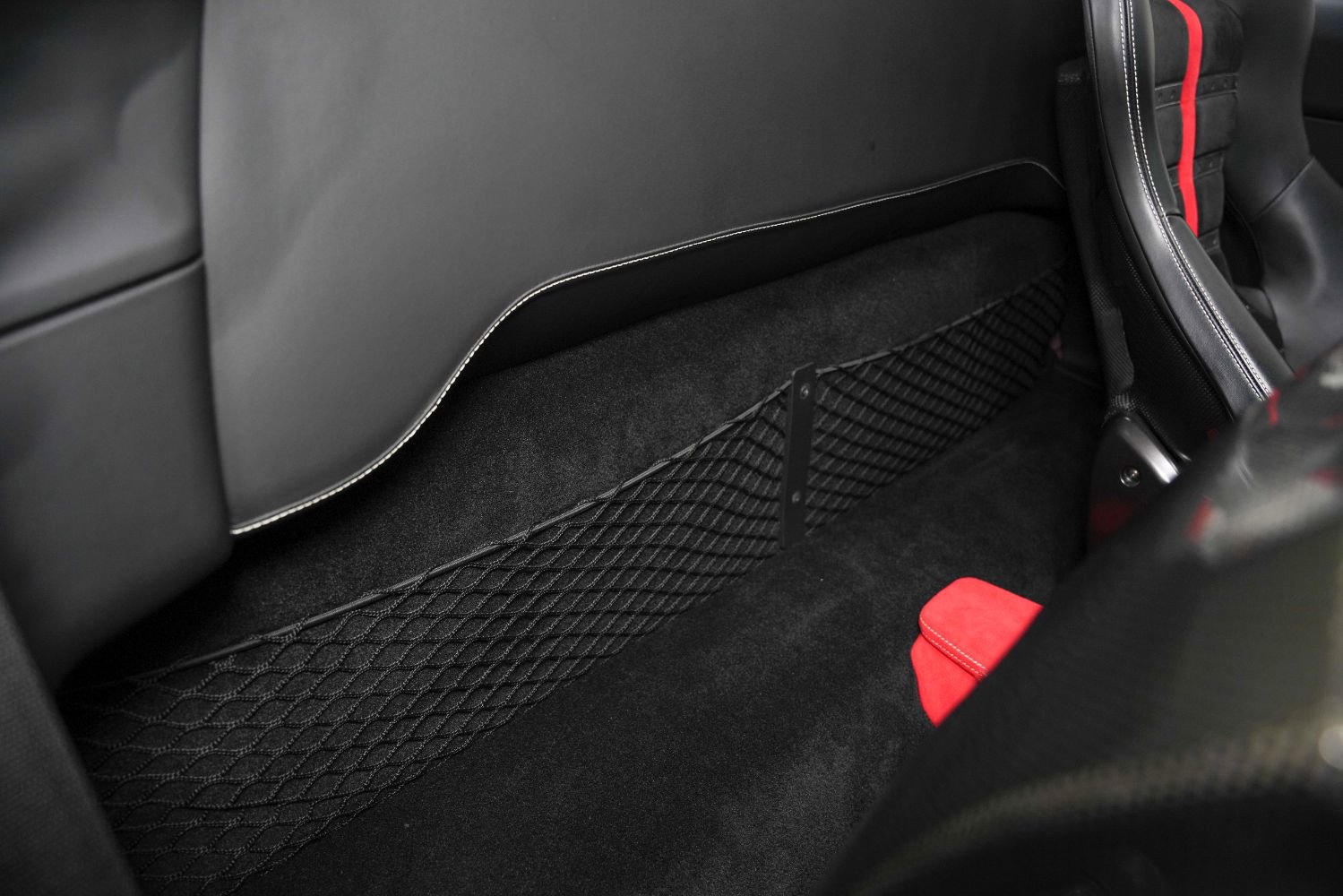 Used 2021 Ferrari F8 Tributo RWD image 39