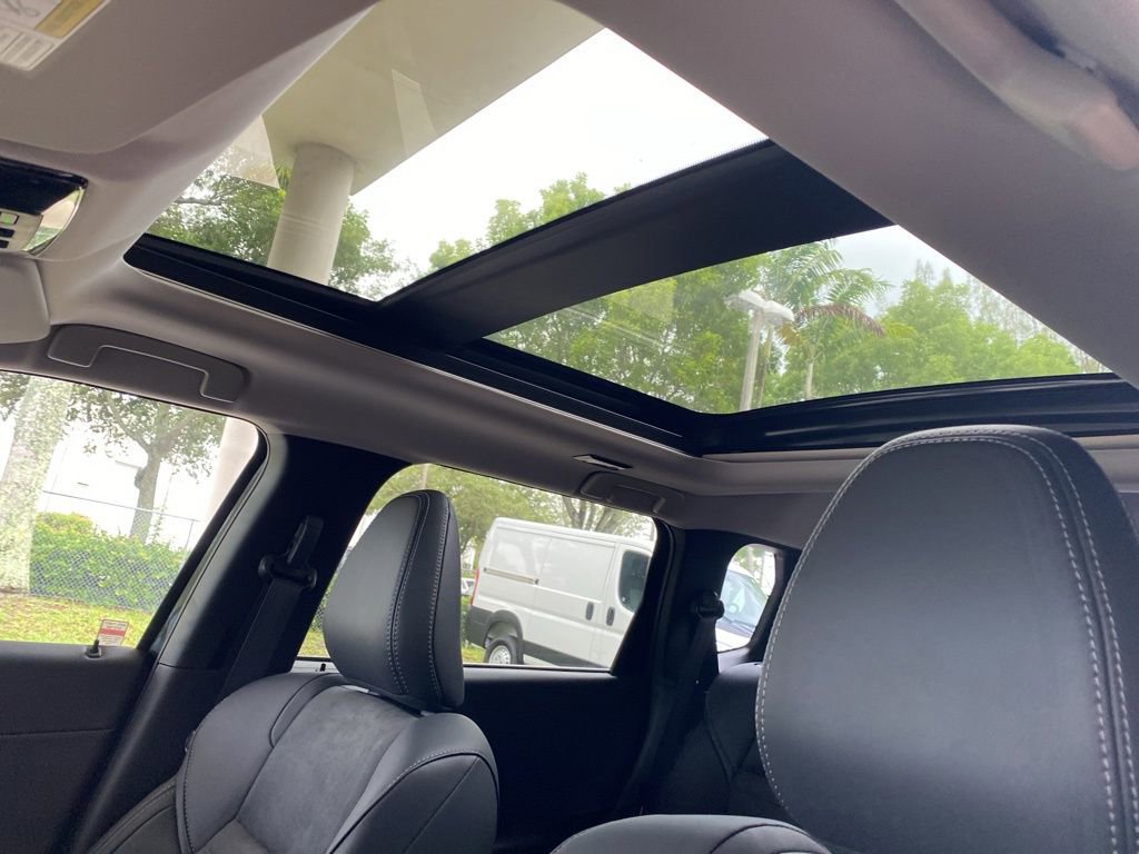 New 2025 Mitsubishi Outlander SE image 17