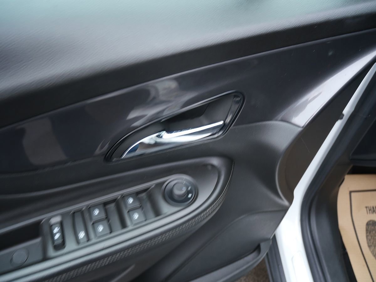 Used 2022 Buick Encore Preferred w/ Safety Package image 16