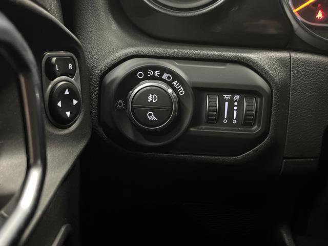 Used 2021 Jeep Gladiator Sport image 23