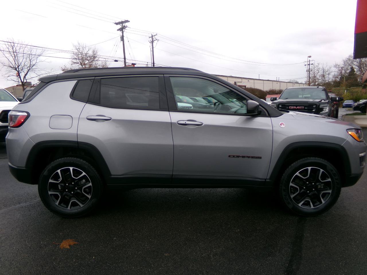 Used 2021 Jeep Compass Trailhawk AWD/4WD image 2