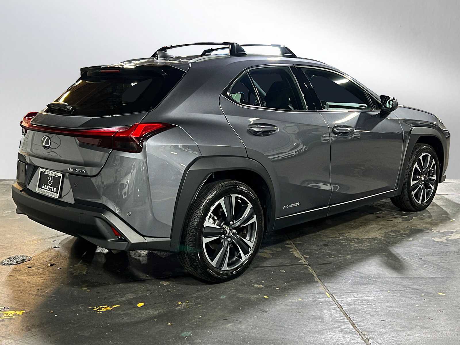 Used 2021 Lexus UX 250h w/ Premium Package image 3