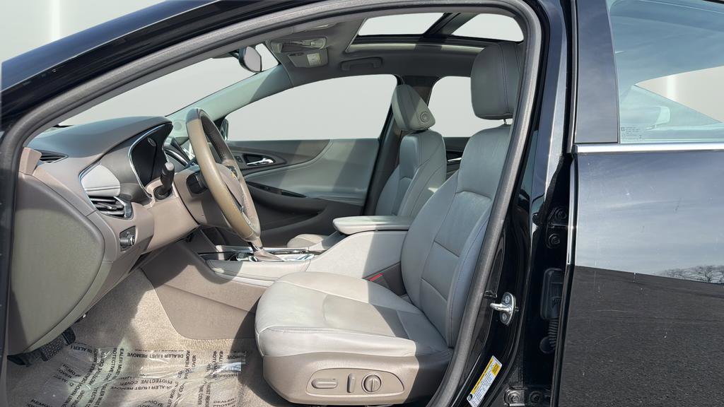 Used 2017 Chevrolet Malibu Premier w/ Premier Sun and Wheel Package image 23