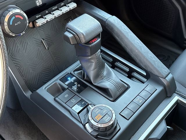 Used 2025 Toyota Tacoma TRD Off-Road image 30