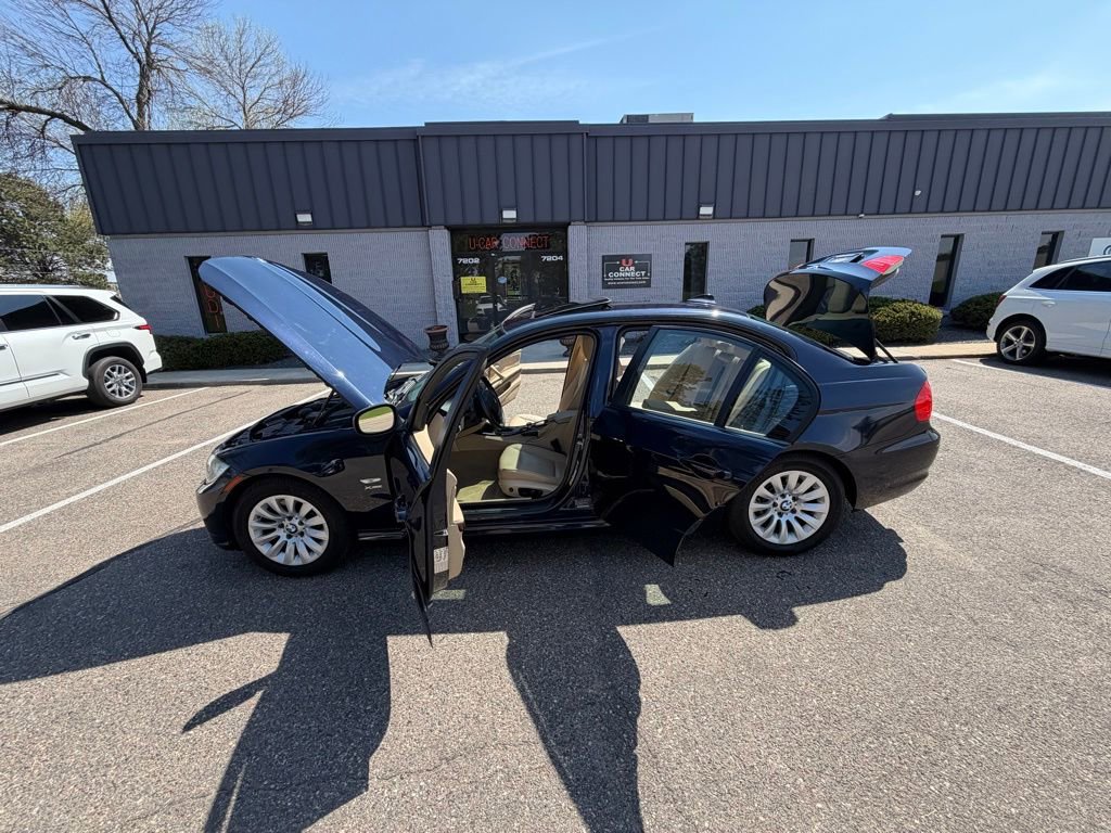 Used 2009 BMW 328i xDrive Sedan AWD/4WD image 46