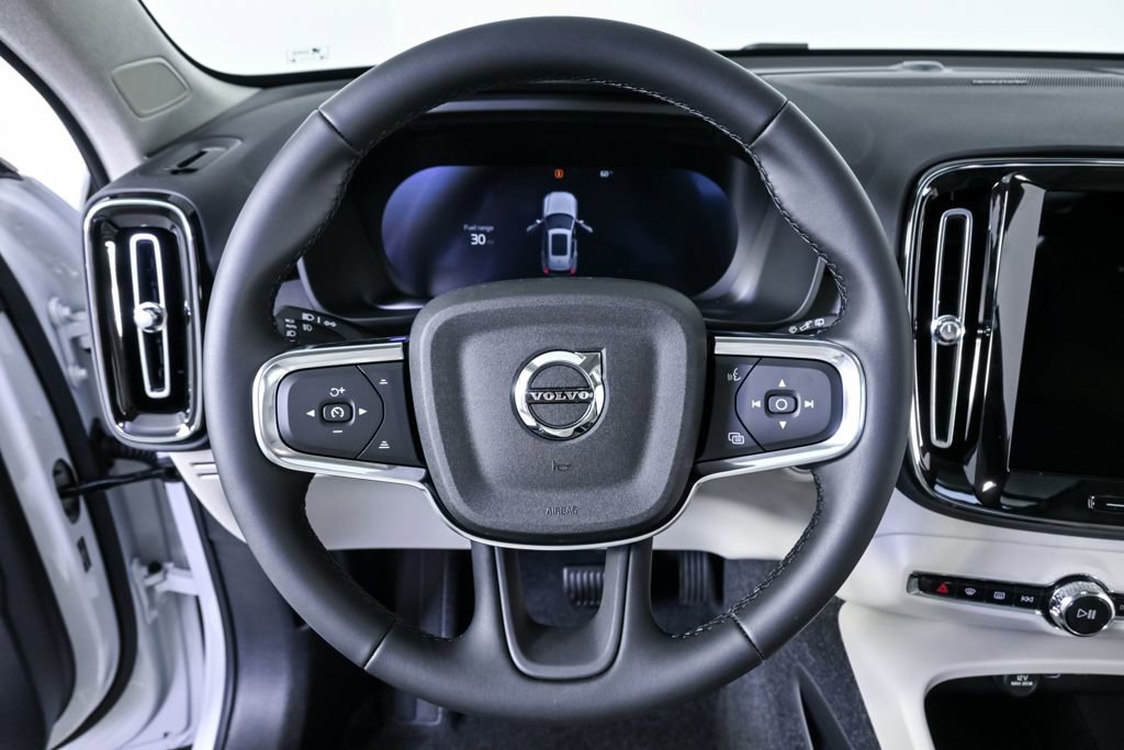 New 2026 Volvo XC40 B5 Ultra w/ Protection Package Premier image 9