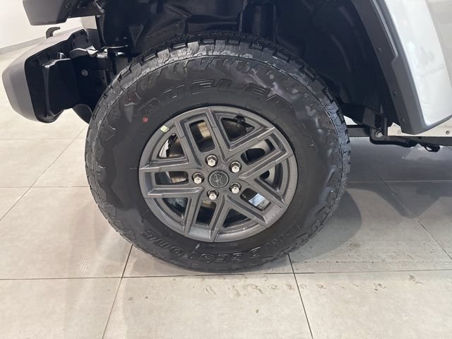 New 2026 Jeep Gladiator Sport AWD/4WD image 13