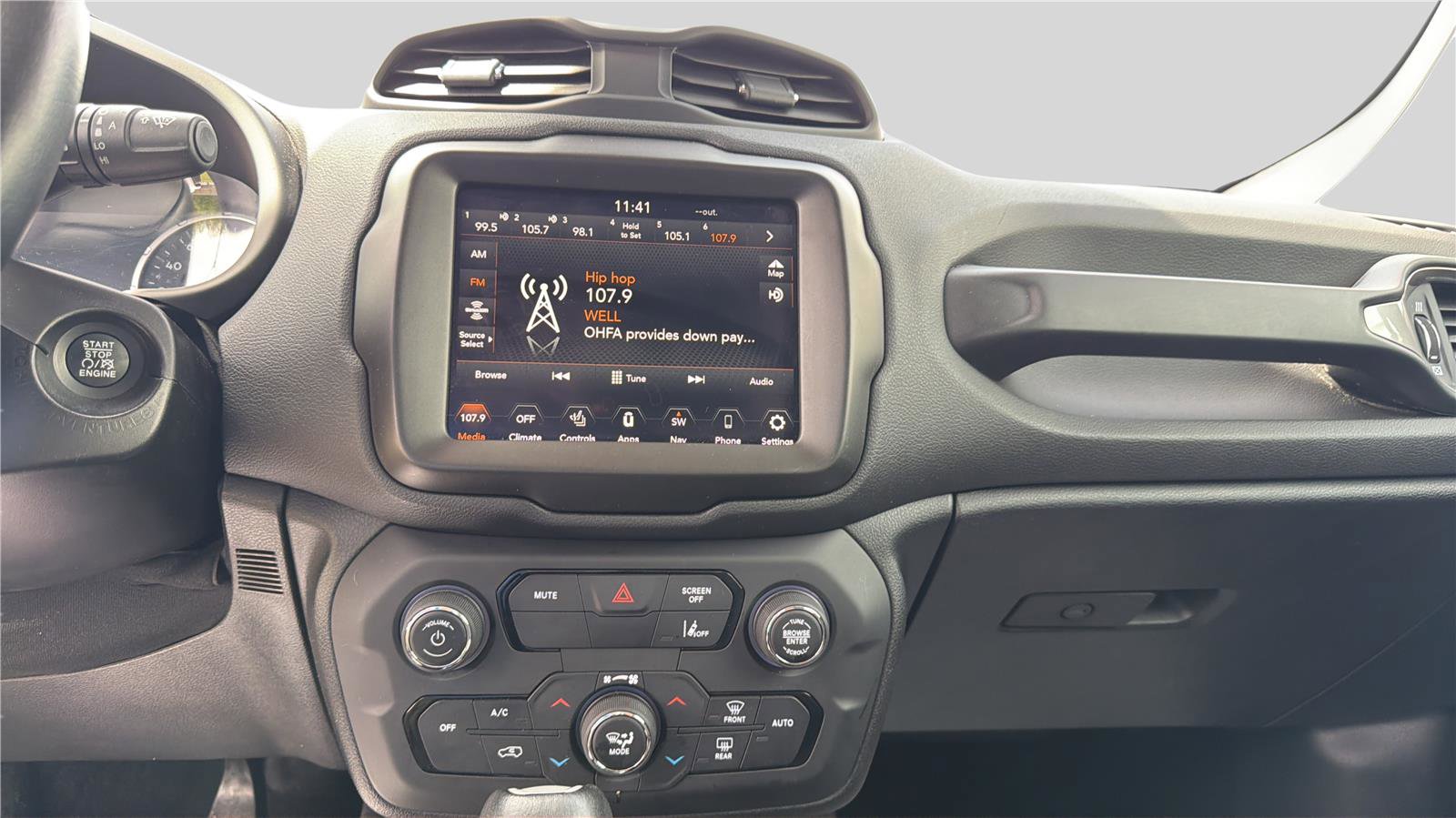 Used 2022 Jeep Renegade Limited AWD/4WD image 11