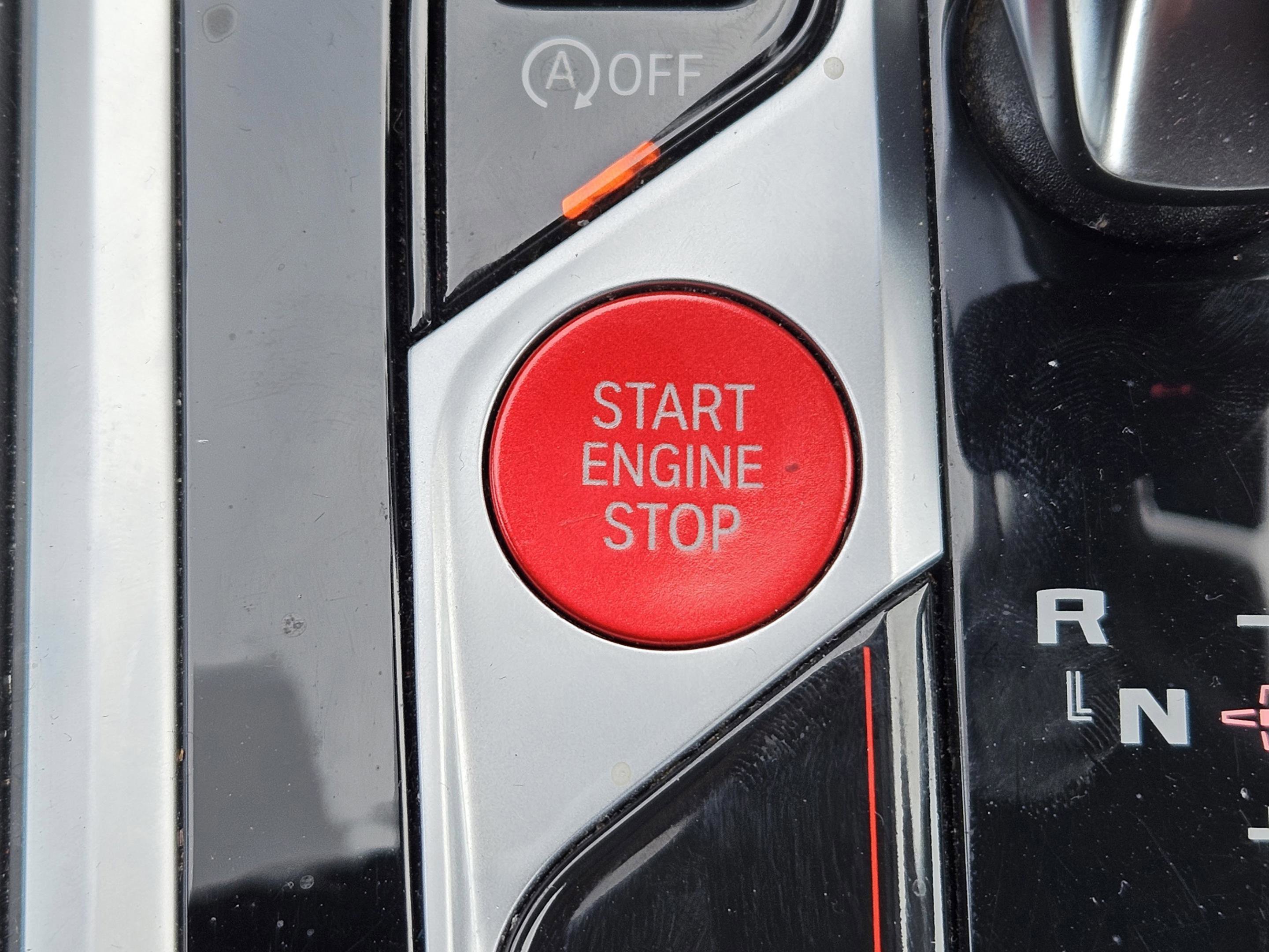 Used 2020 BMW M8 Coupe image 21