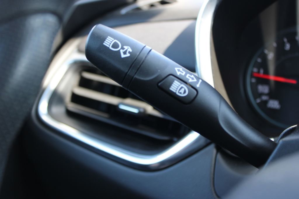 Used 2021 Chevrolet Equinox LT AWD/4WD image 35