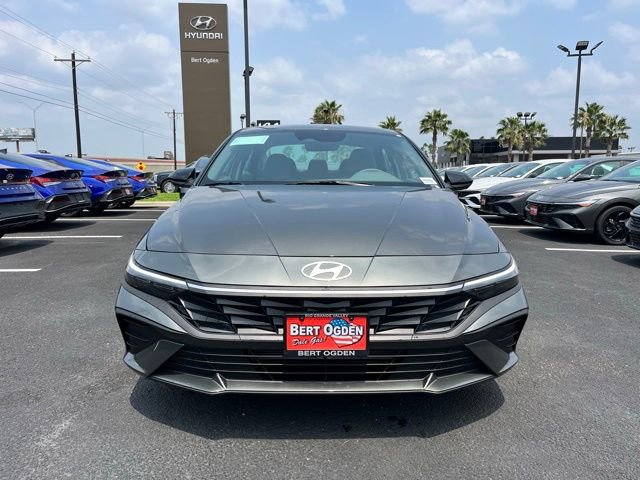 New 2026 Hyundai Elantra Sport FWD image 2