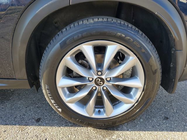 Used 2021 INFINITI QX50 Essential image 5