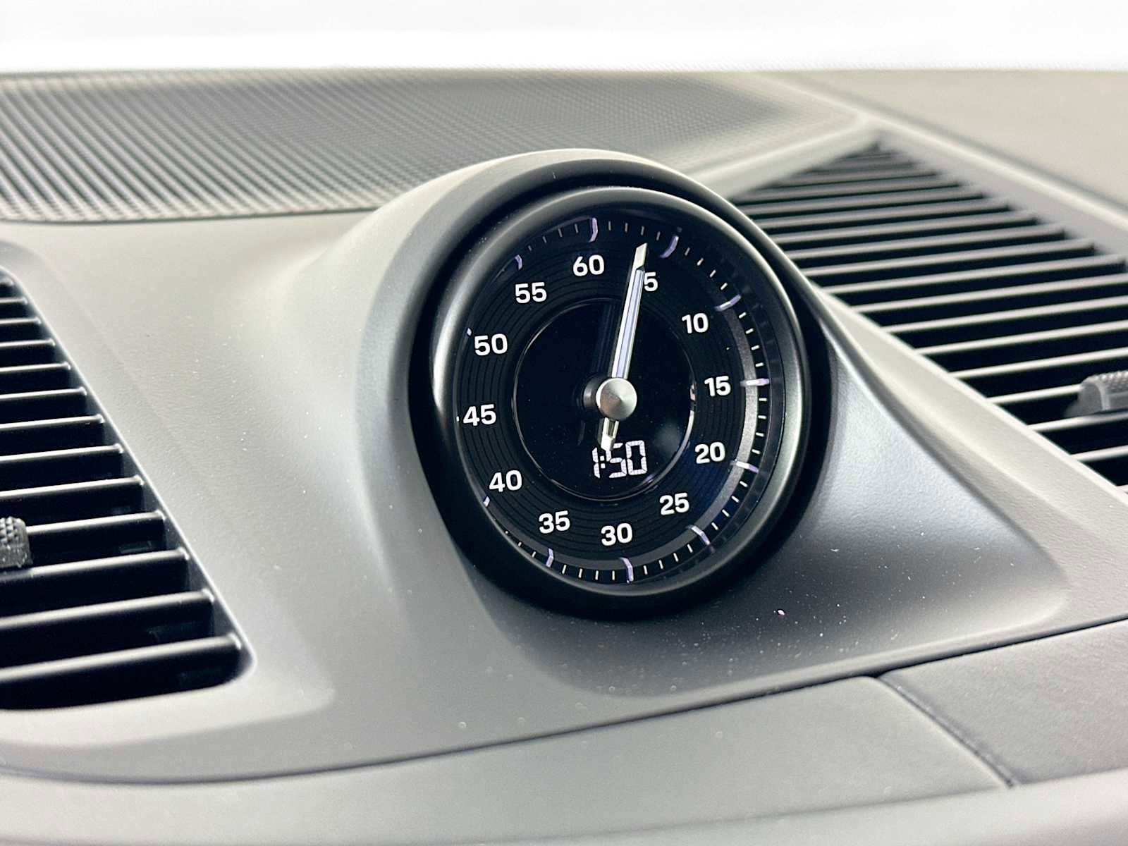 New 2025 Porsche Cayenne Coupe image 16