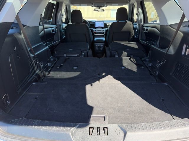 Used 2022 Ford Explorer XLT image 40