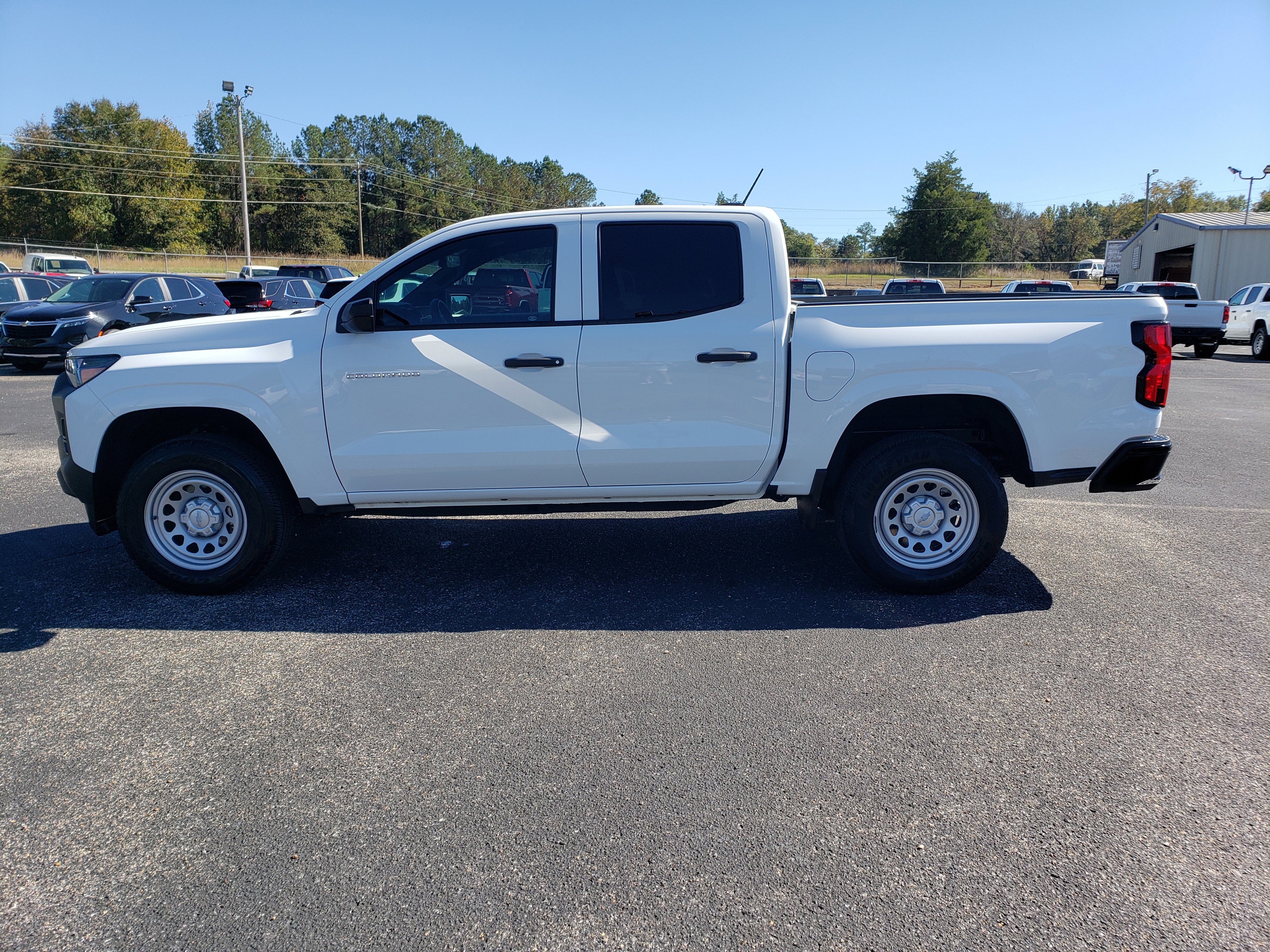 Used 2023 Chevrolet Colorado W/T image 6
