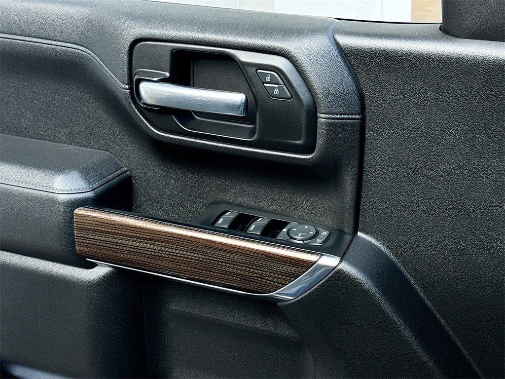 Used 2019 Chevrolet Silverado 1500 LT image 24