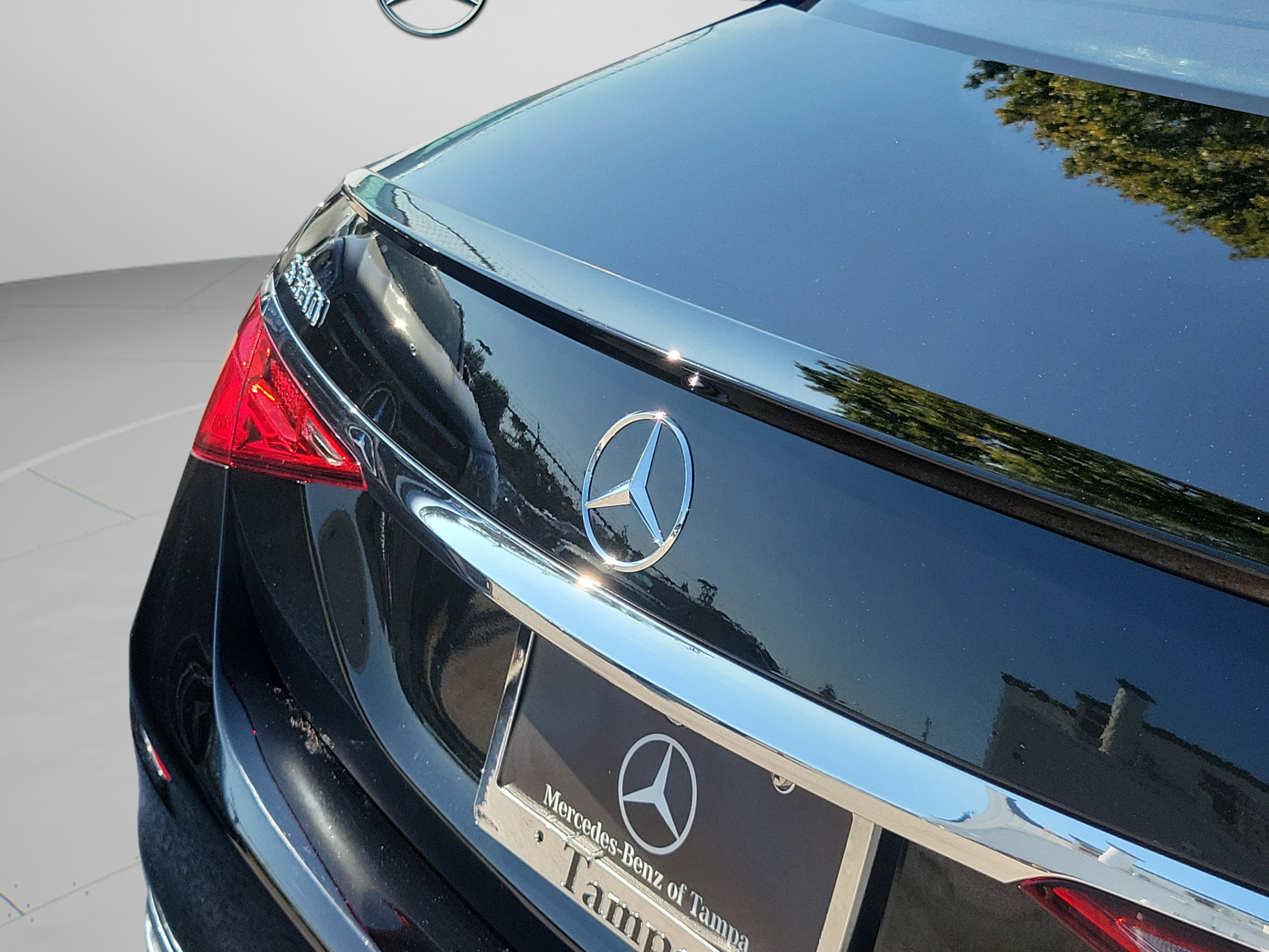 Certified 2025 Mercedes-Benz S 580 4MATIC Sedan image 8