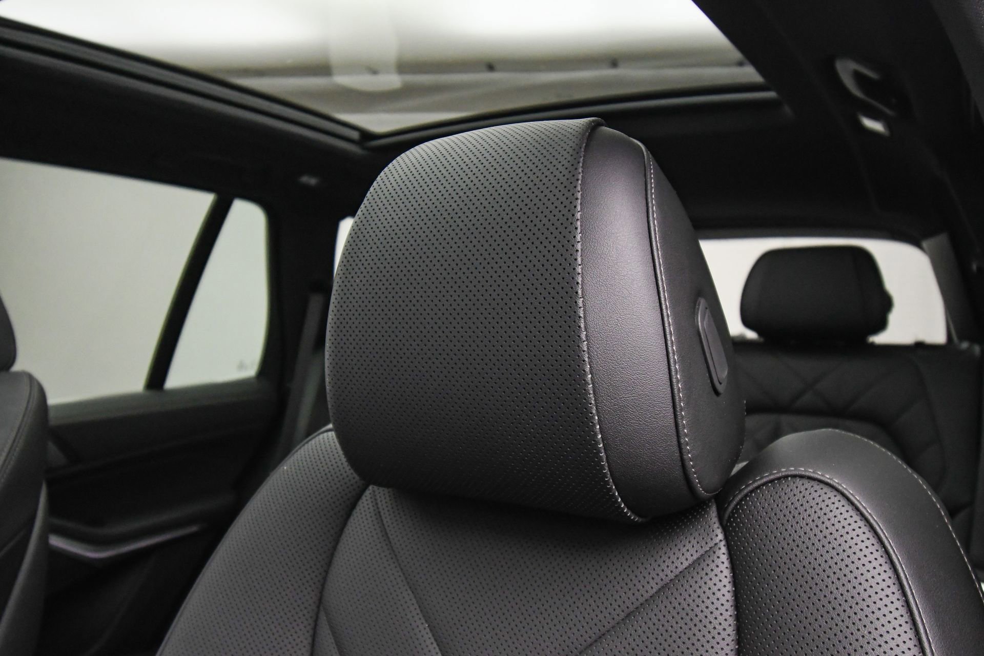 Used 2024 BMW X5 xDrive40i w/ Parking Assistance Package image 53