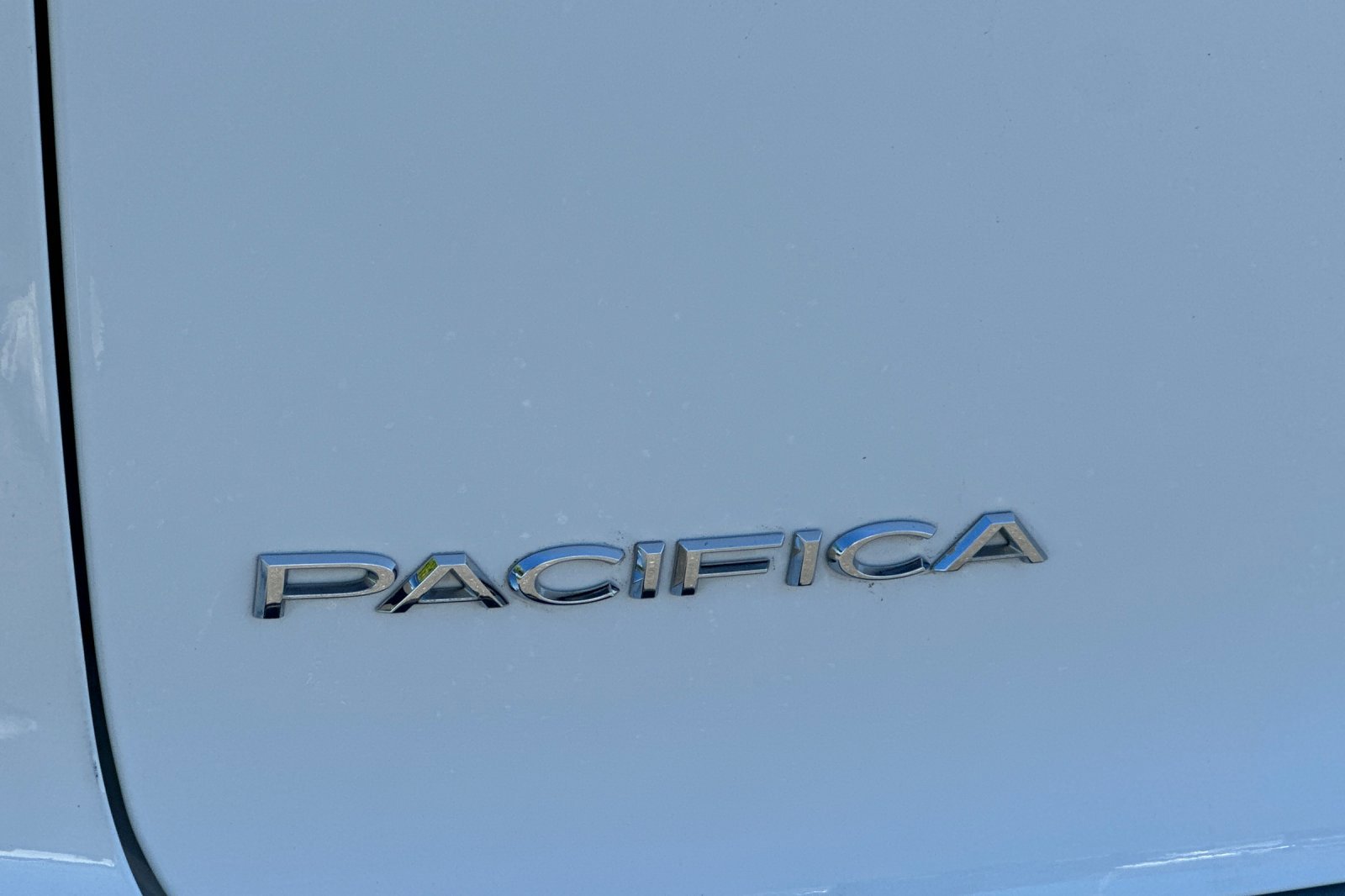 Used 2022 Chrysler Pacifica Touring-L image 27