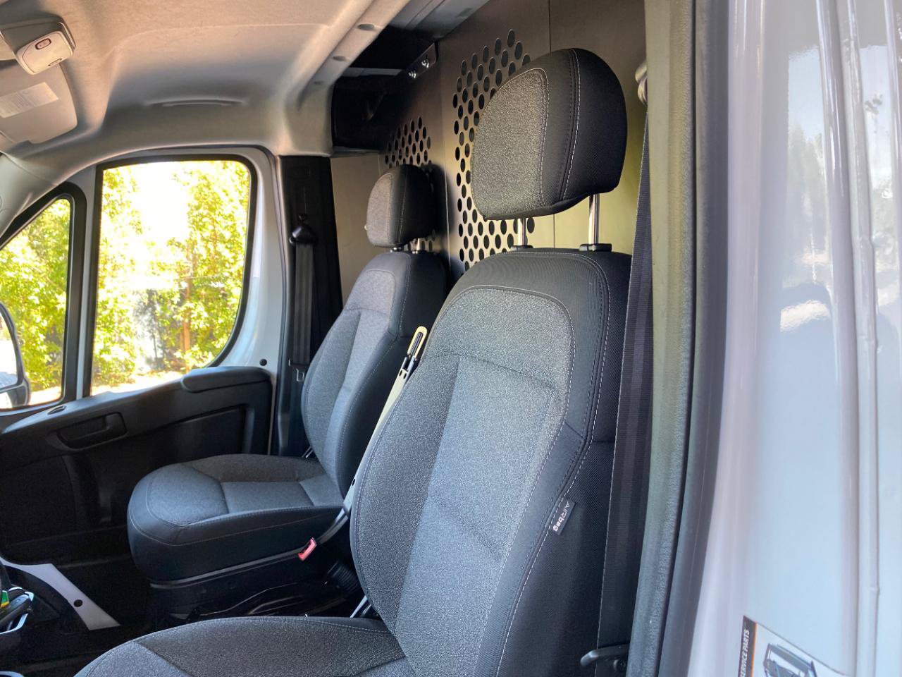 Used 2025 RAM ProMaster 2500 w/ U-Haul Equipment Group FWD image 25