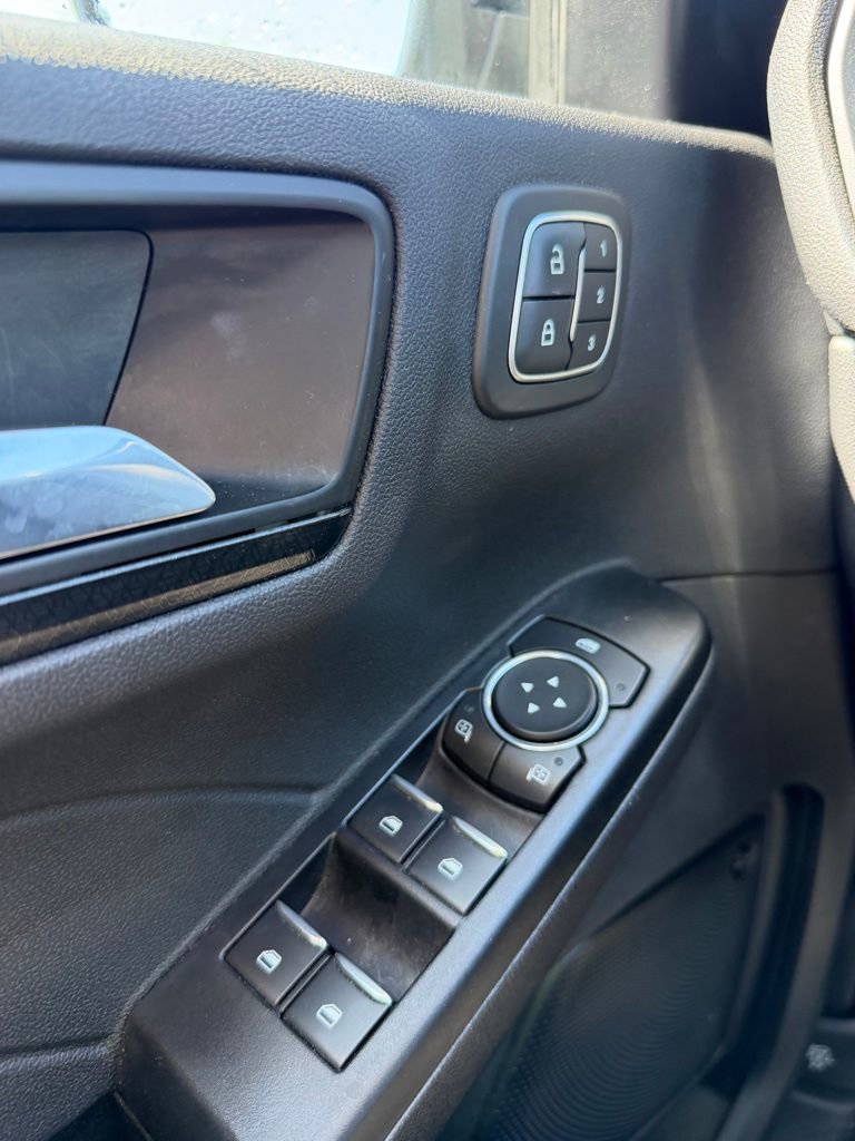 Used 2022 Ford Escape SEL w/ SEL Stealth AWD Package image 20