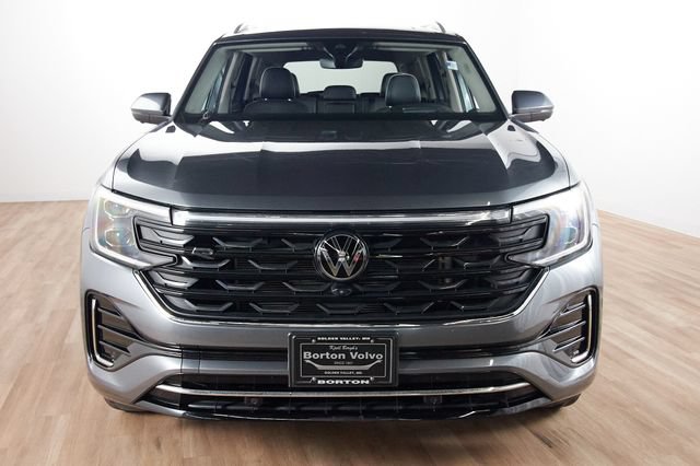 Used 2024 Volkswagen Atlas SEL Premium R-Line AWD/4WD image 2