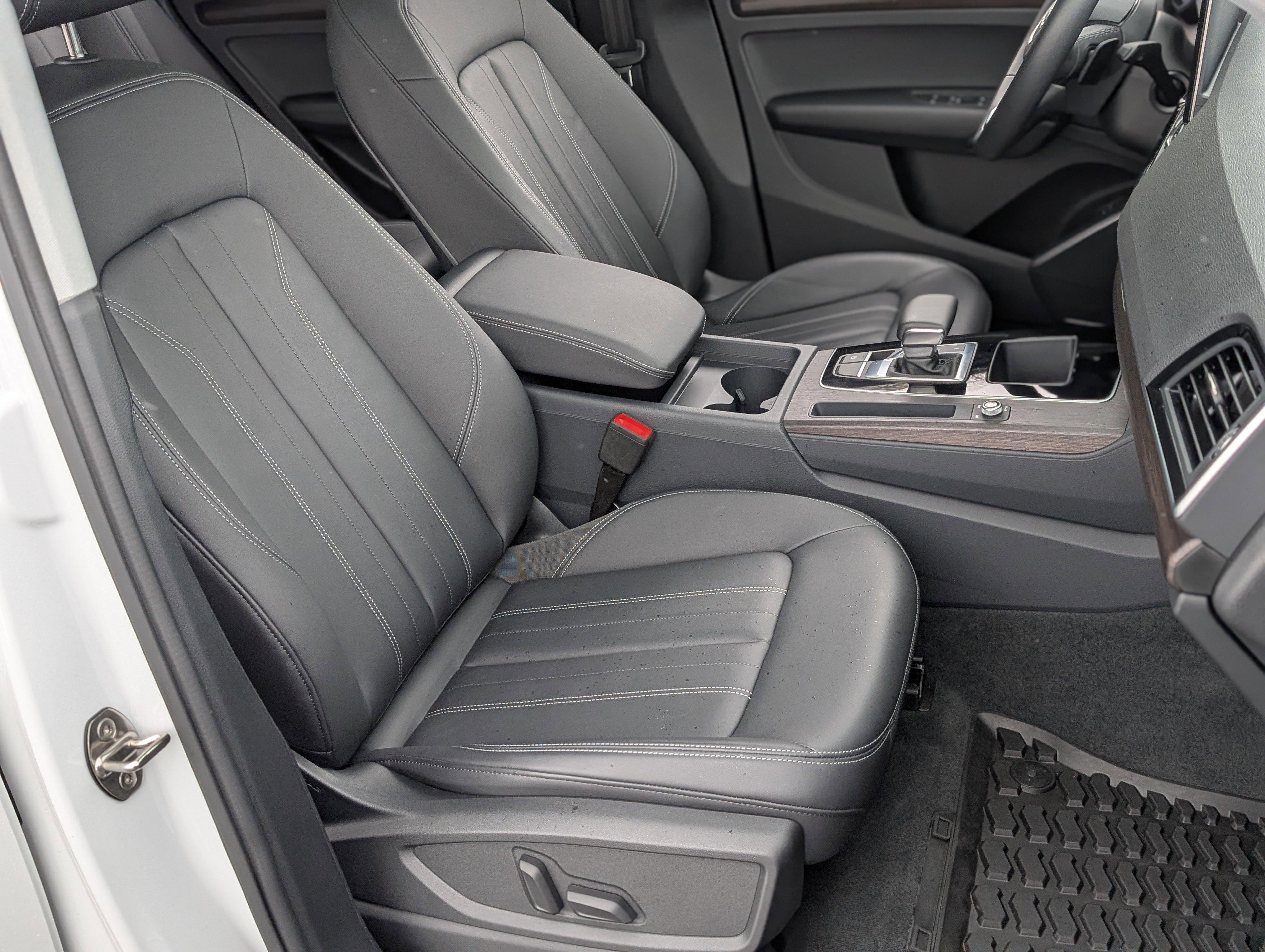 Used 2025 Audi Q5 Premium w/ Convenience Plus Package image 21