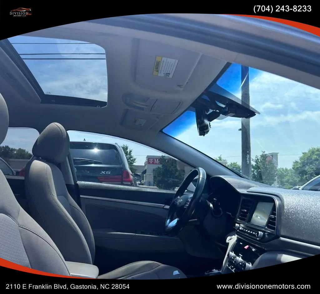 Used 2019 Hyundai Elantra Value Edition FWD image 21