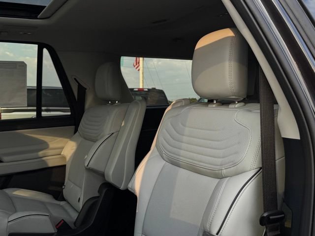 New 2027 Ford Expedition Max Platinum w/ Platinum Ultimate Package AWD/4WD image 15