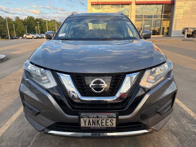 Used 2017 Nissan Rogue SV w/ SV Premium Package image 12