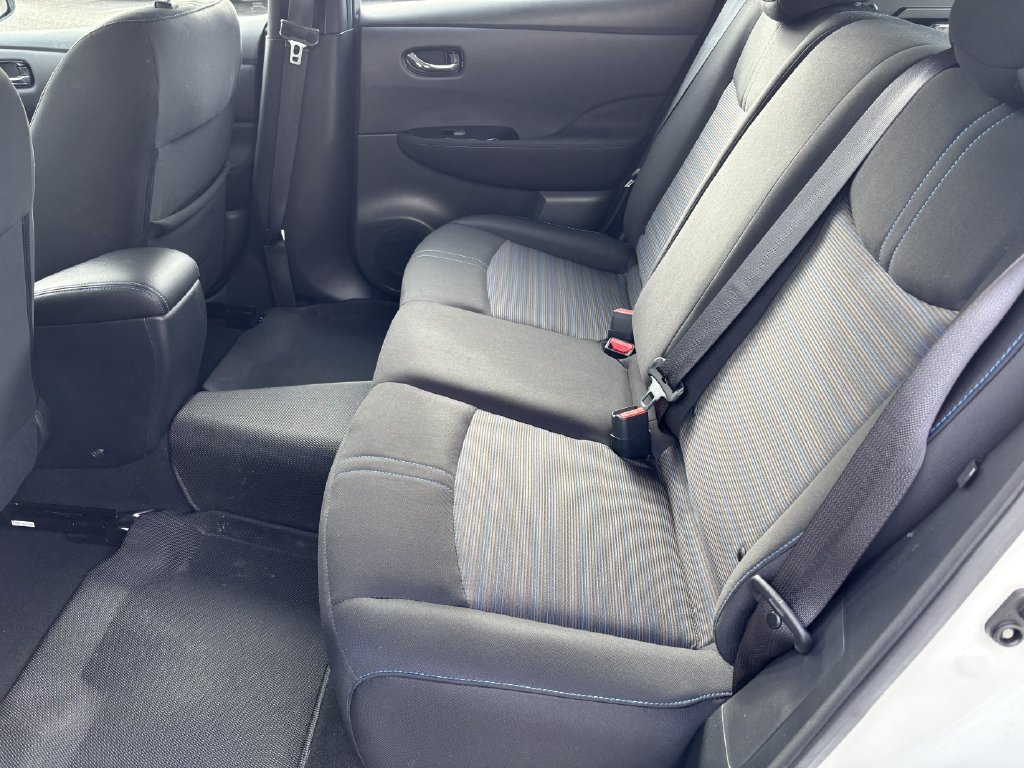 Used 2019 Nissan Leaf SV FWD image 23