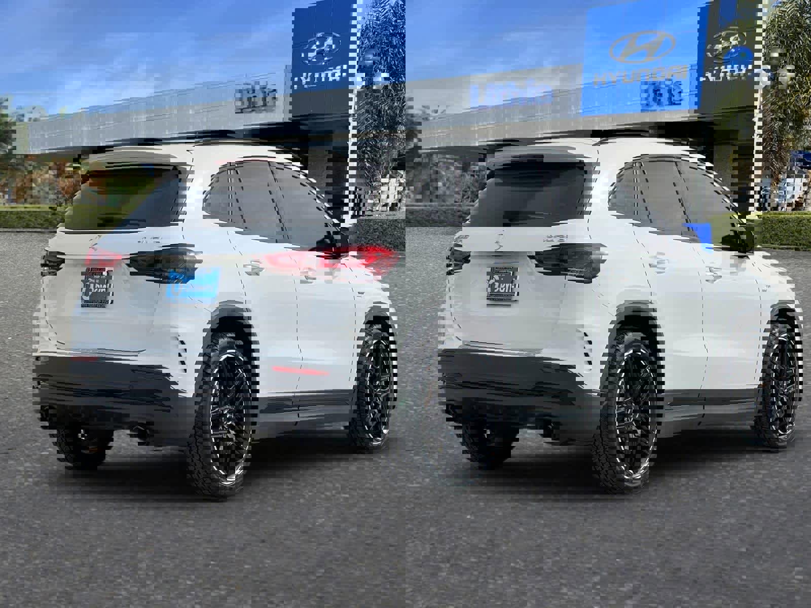 Used 2021 Mercedes-Benz GLA 35 AMG 4MATIC image 3