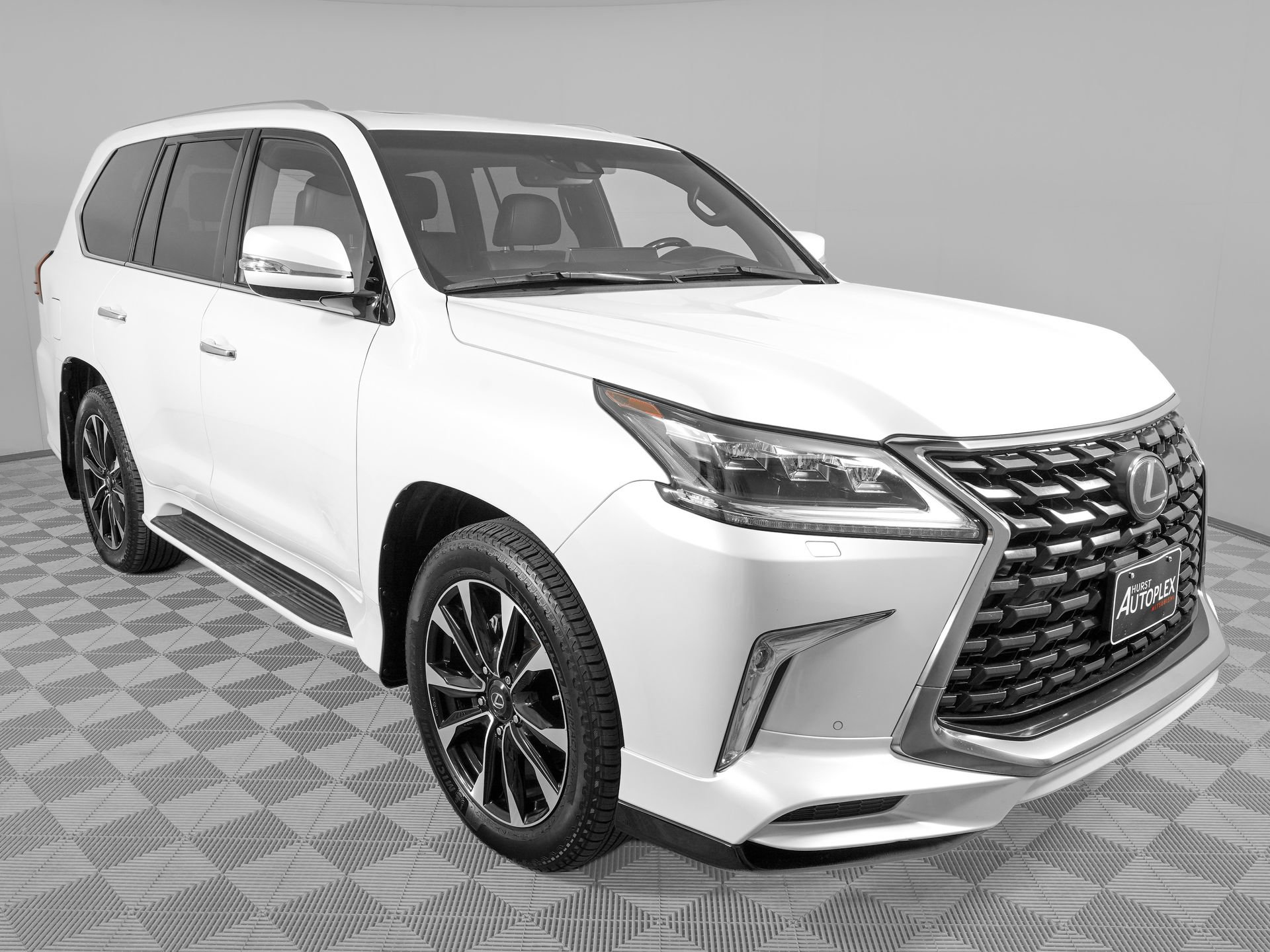 Used 2021 Lexus LX 570 4WD w/ Sport Package image 3