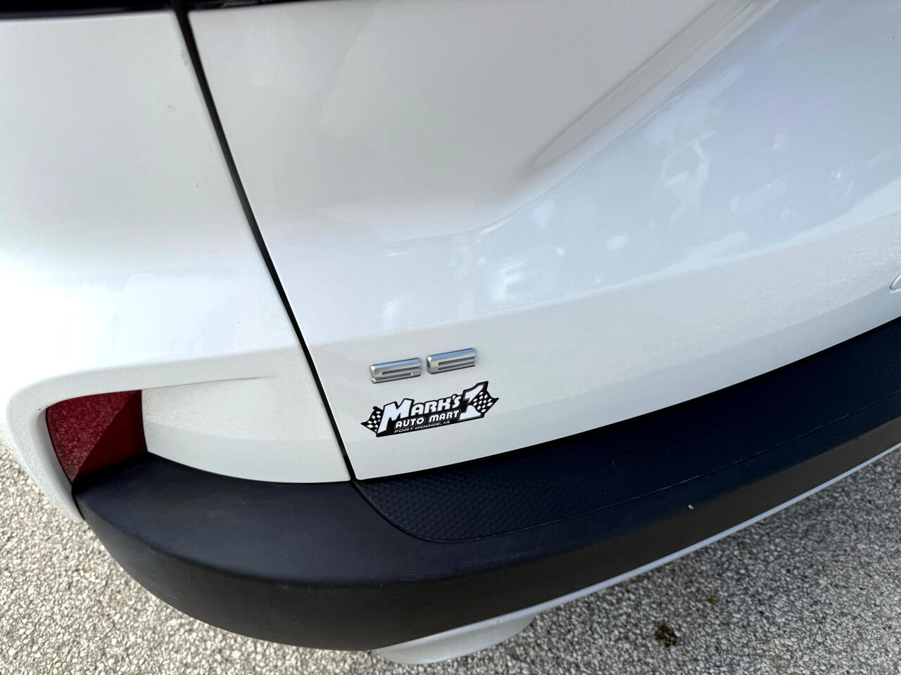 Used 2021 Ford Escape SE image 23