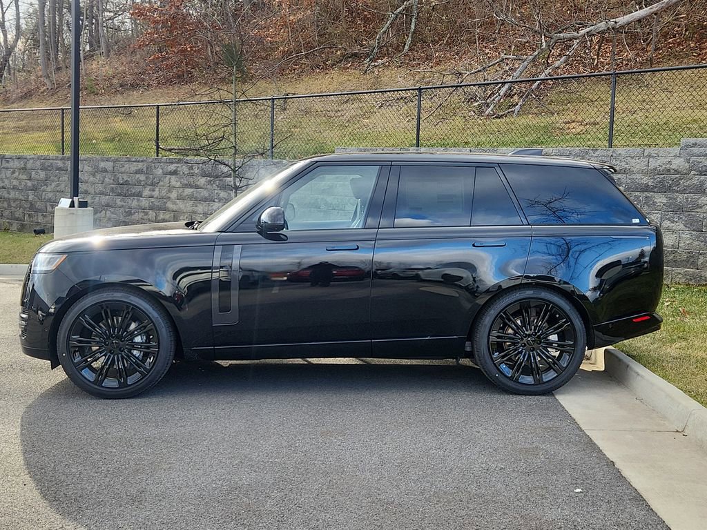 New 2026 Land Rover Range Rover SE image 6