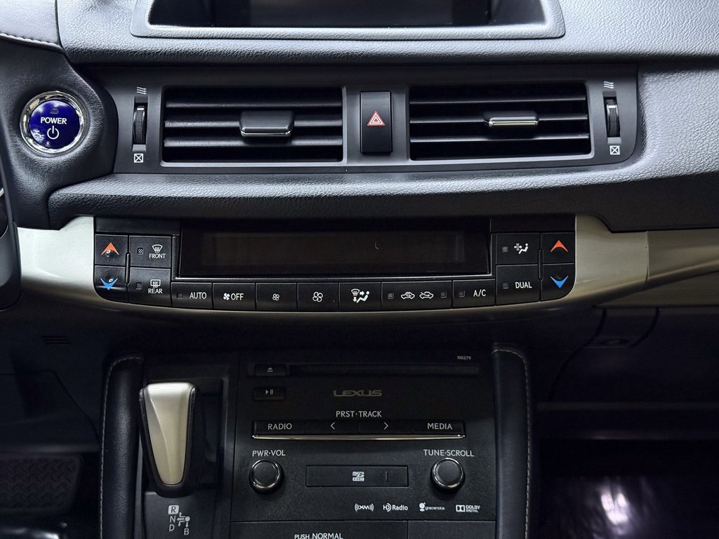 Used 2014 Lexus CT 200h image 25