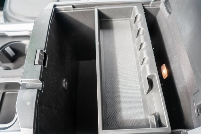 Used 2025 Ford F350 Platinum w/ FX4 Off-Road Package image 39