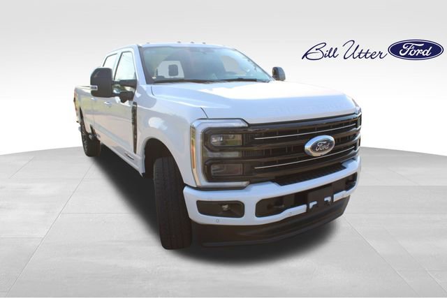 New 2026 Ford F350 Platinum w/ FX4 Off-Road Package image 2