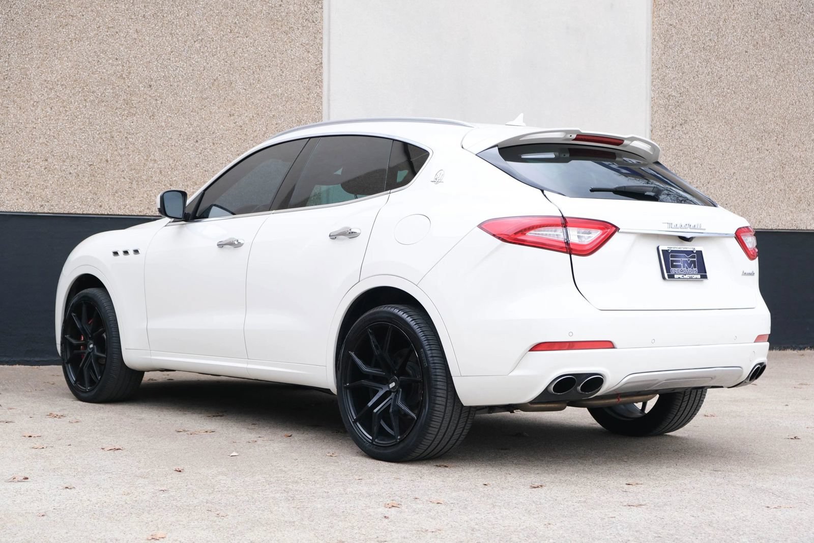 Used 2017 Maserati Levante S AWD/4WD image 14