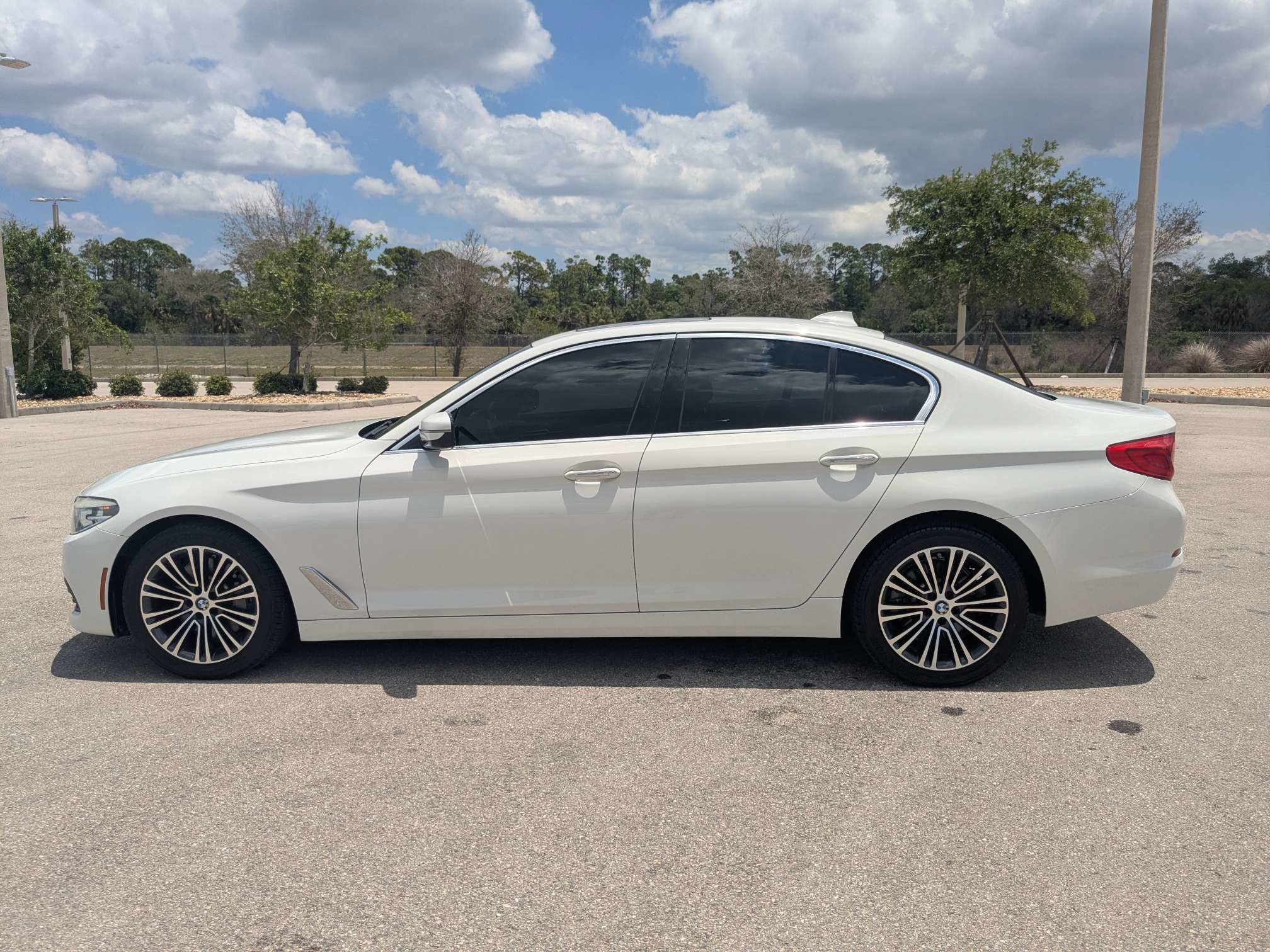 Used 2018 BMW 530i RWD image 8