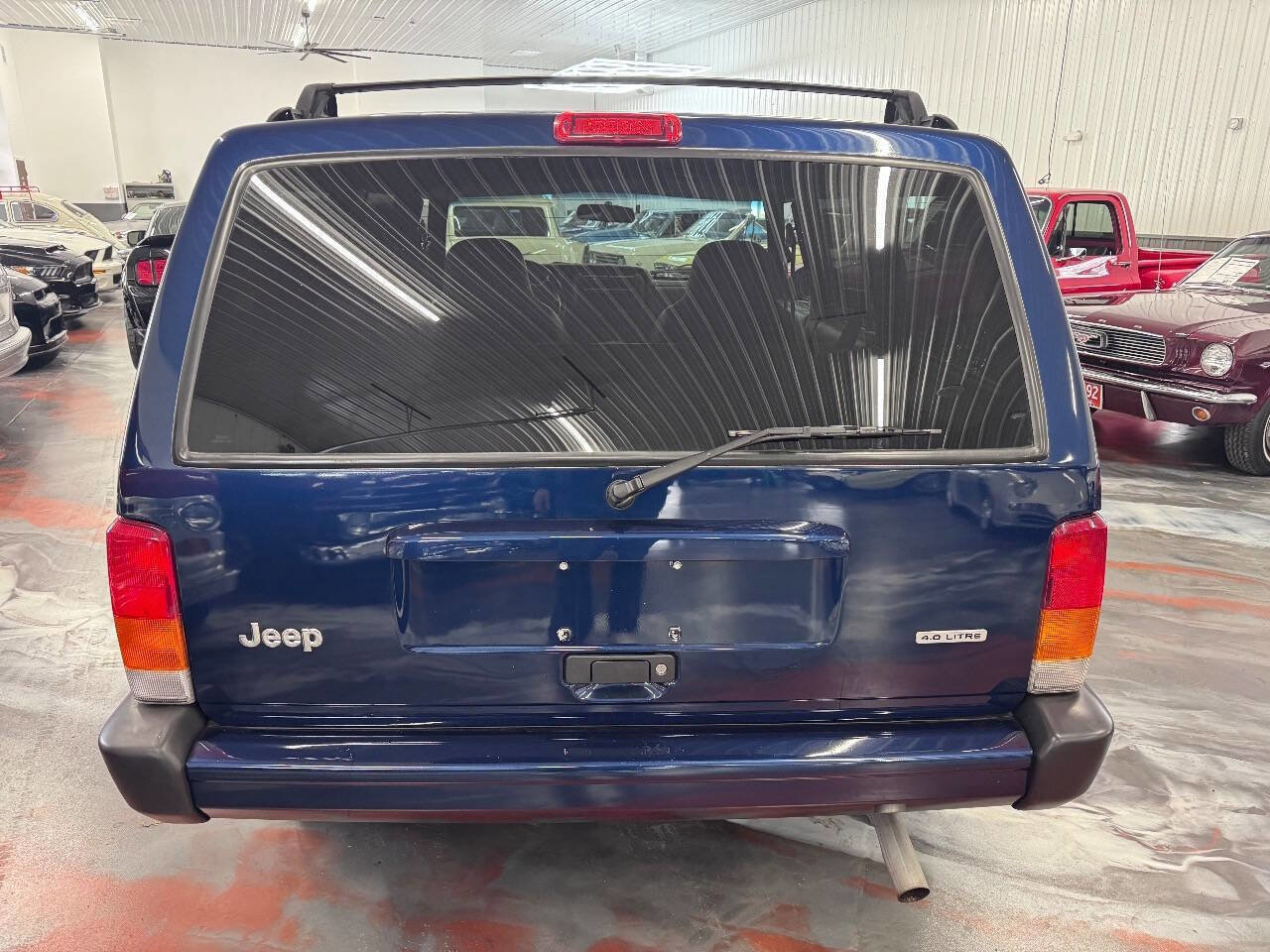 Used 2001 Jeep Cherokee Sport image 3