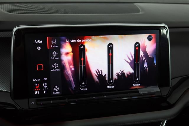 Used 2025 Volkswagen Atlas Peak Edition SE image 43