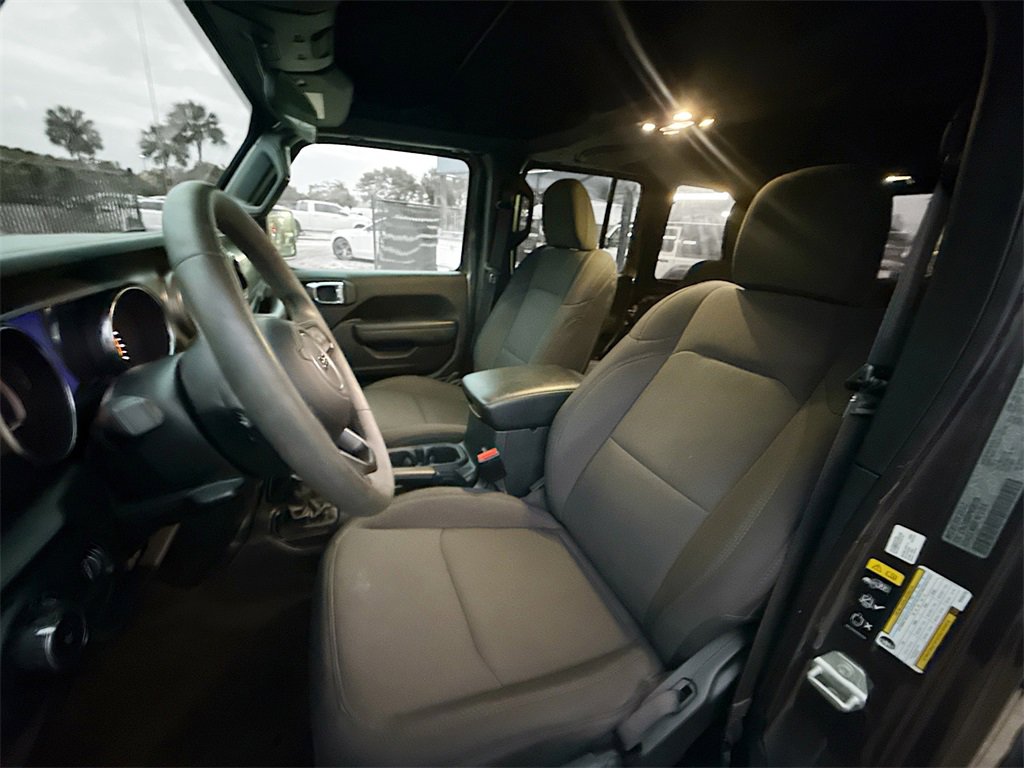 Used 2023 Jeep Wrangler Sport S image 23