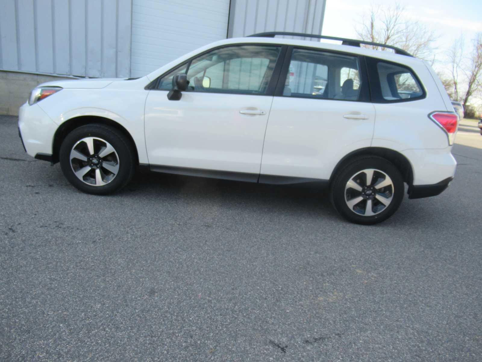 Used 2018 Subaru Forester 2.5i w/ Alloy Wheel Package image 8
