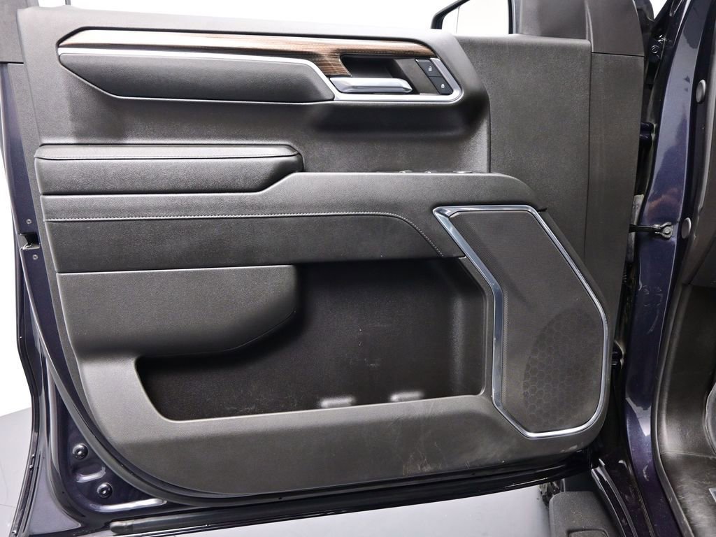 Used 2024 Chevrolet Silverado 1500 LT Trail Boss w/ LPO, Dark Essentials Package image 13